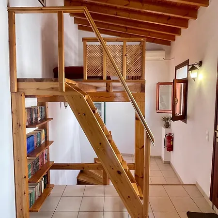 Odyssey House Вилла