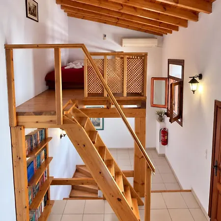 Odyssey House Вилла