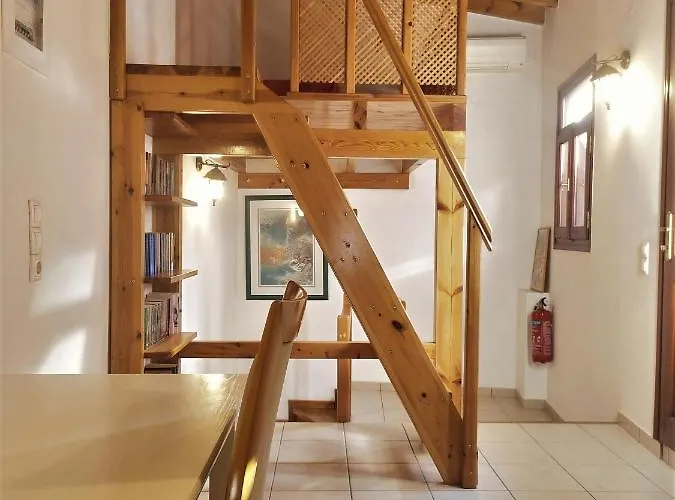 Odyssey House * La Canea