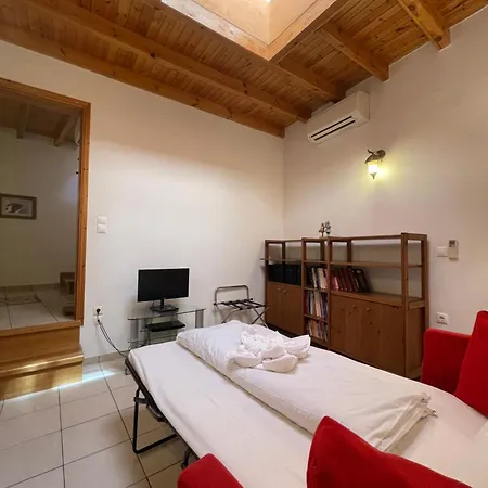 فيلة Odyssey House *