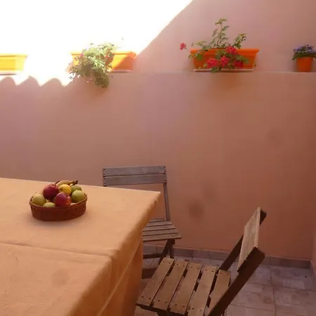 וילה Odyssey House *