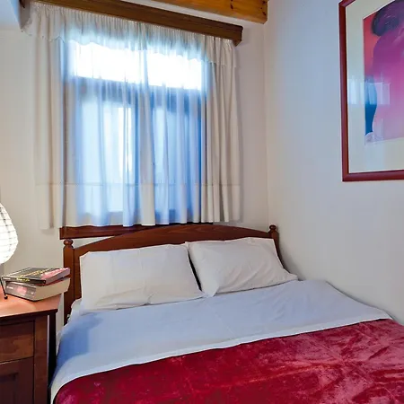 Odyssey House וילה חאניה